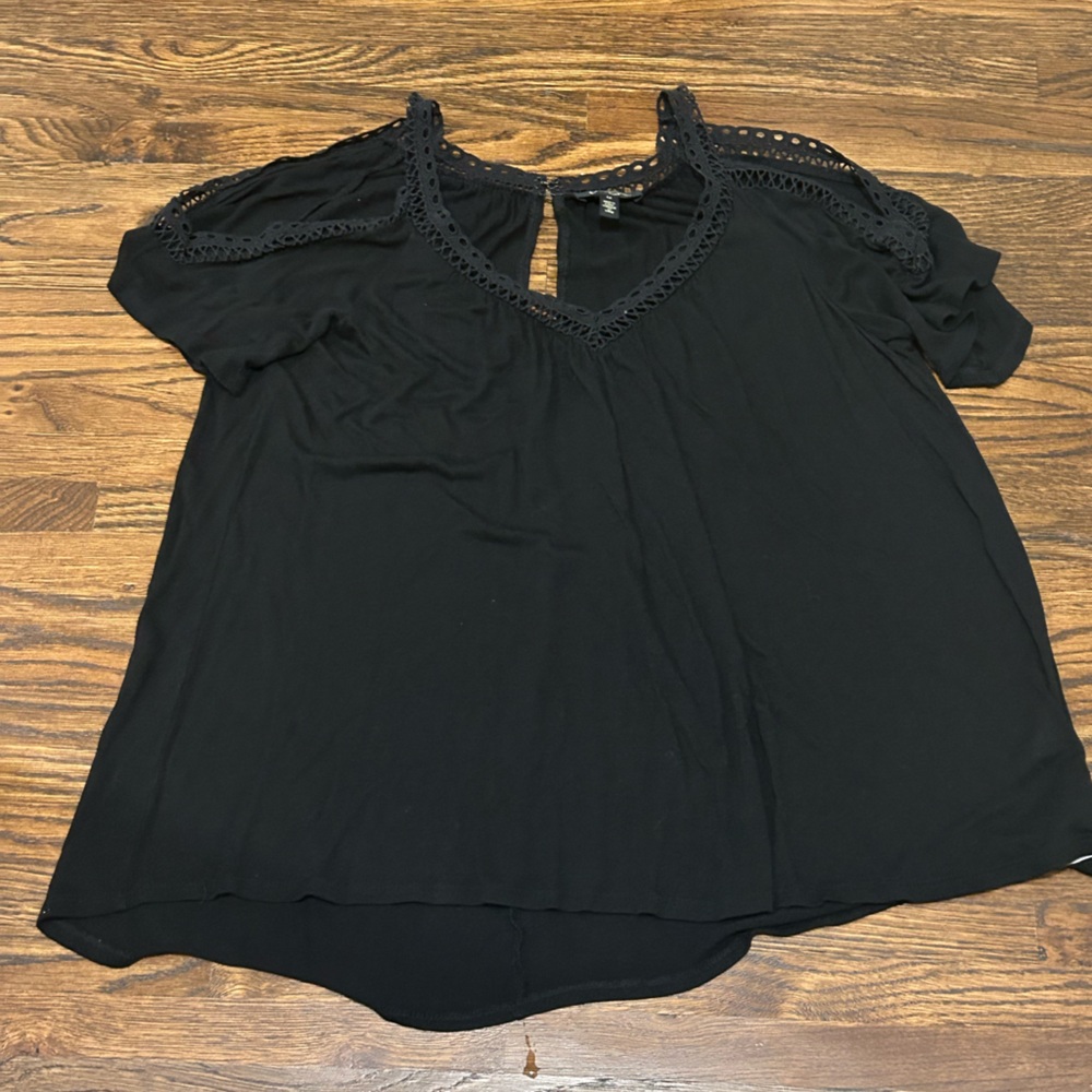 Jessica Simpson Black Relaxed Cut Out Blouse